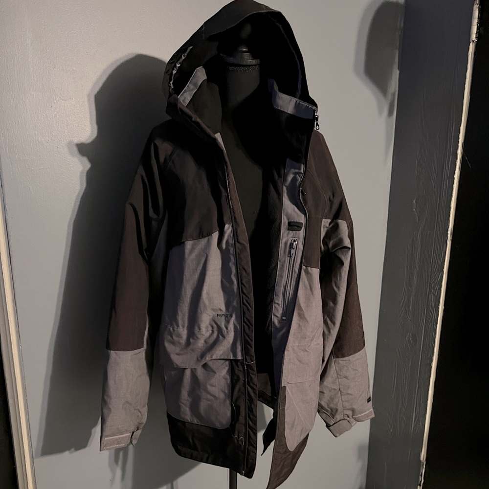 RPZN Kinetic Black Jacket may need new front zipper.